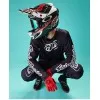 Вело шолом TLD D4 POLYACRYLITE HELMET STEALTH [BLACK] 